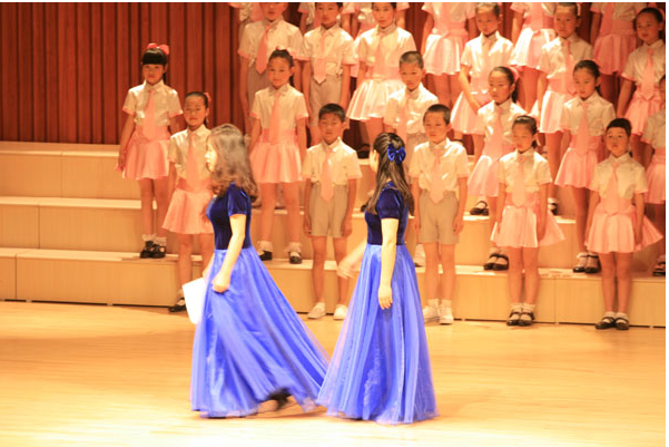 <a href='http://www.lcigala.com/product--1.html' target='_blank'>西安育嬰師</a>
